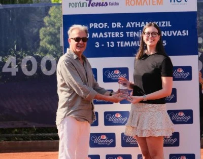 Bursa'da raketler Prof. Dr. Ayhan Kızıl i&ccedil;in sallandı