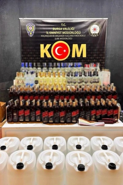 Bursa'da sahte i&ccedil;ki operasyonu