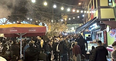 Bursa&rsquo;da sahur kuyruğu kilometreyi aştı: Tahanlı pide ve simit i&ccedil;in izdiham