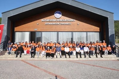 Bursa'da sanat, spor ve eğitimle dolu kamp başladı
