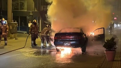 Bursa'da seyir halindeki ara&ccedil; yanarak kullanılmaz hale geldi