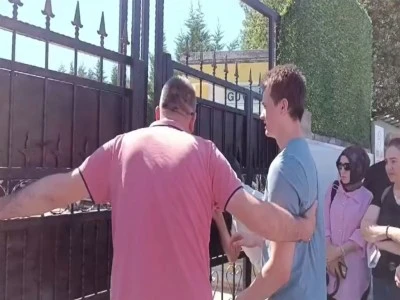 Bursa'da sınav belgesini unutan &ouml;ğrenci: Seneye g&ouml;r&uuml;ş&uuml;r&uuml;z o zaman