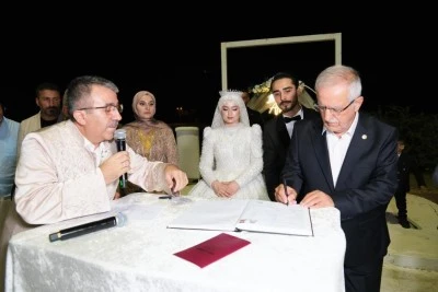 Bursa'da siyaset ve iş d&uuml;nyasını buluşturan d&uuml;ğ&uuml;n