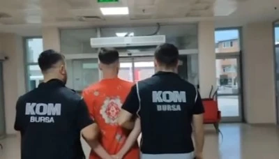 Bursa'da su&ccedil; &ouml;rg&uuml;tlerini &ouml;ven paylaşımlara operasyon: &Ccedil;ok sayıda g&ouml;zaltı