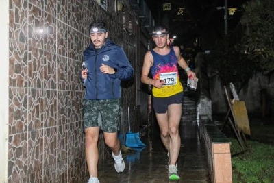 Bursa'da tarihi &ccedil;arşıda gece oryantiring heyecanı