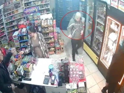 Bursa'da tekel bayisi işletmecisini 7 bı&ccedil;ak darbesiyle &ouml;ld&uuml;rd&uuml; ardından &ouml;z&uuml;r diledi