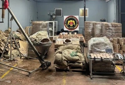 Bursa'da tonlarca sahte kahve ele ge&ccedil;irildi 