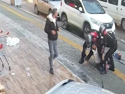 Bursa'da torbacılar duruşma salonunda mont giydirilerek tespit edildi