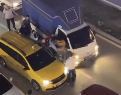 Bursa'da trafiği kilitleyen tartışma