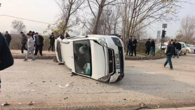 Bursa'da trafik kazası: 3'&uuml; &ccedil;ocuk 7 yaralı