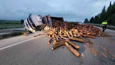Bursa&rsquo;da trafik kazası: 3 yaralı
