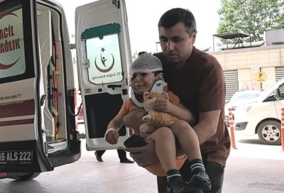 Bursa'da trafik kazasında yaralanan 2 yaşındaki Yusuf hastaneye bu şekilde geldi