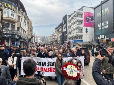 Bursa'da Uğur Mumcu y&uuml;r&uuml;y&uuml;ş&uuml;