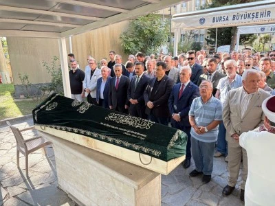 Bursa'da usta gazeteci Engin &Ouml;zpınar toprağa verildi