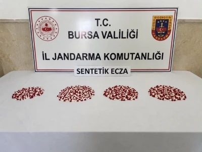 Bursa&rsquo;da uyuşturucu operasyonu: Bin 98 adet sentetik ecza ele ge&ccedil;irildi