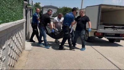 Bursa'da vahşet: 10 yaşındaki &ccedil;ocuğunun g&ouml;z&uuml; &ouml;n&uuml;nde bı&ccedil;aklanarak &ouml;ld&uuml;r&uuml;ld&uuml;!