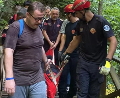 Bursa'da yaralı kadın b&ouml;yle taşındı