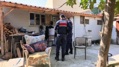 Bursa'da yaşlı adamın cansız bedenini komşuları saatler sonra buldu