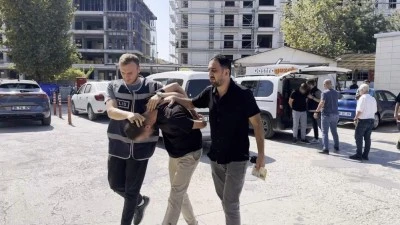 Bursa'da yaşlı kadını 1,5 milyon TL dolandıran şahıslar yakalandı