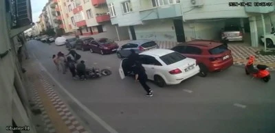 Bursa'da yola fırlayan &ccedil;ocuğa motosiklet s&uuml;r&uuml;c&uuml;s&uuml; bu şekilde &ccedil;arptı