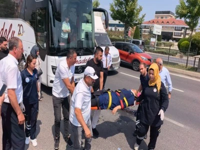 Bursa'da yolcu otob&uuml;s&uuml;n&uuml;n &ccedil;arptığı yaya ağır yaralandı