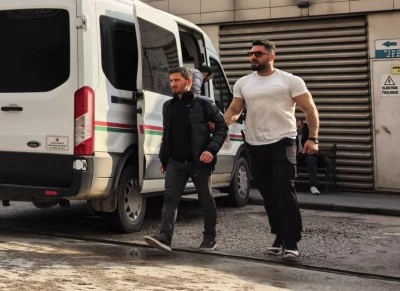 Bursa'da zehir taciri ka&ccedil;tı, polis kovaladı