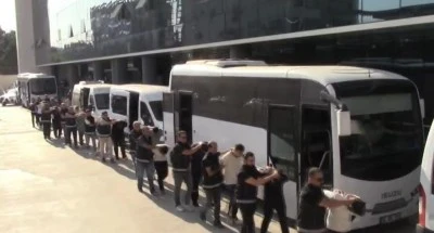 Bursa'da zehir tacirlerine tarihi operasyon: 352 g&ouml;zaltı