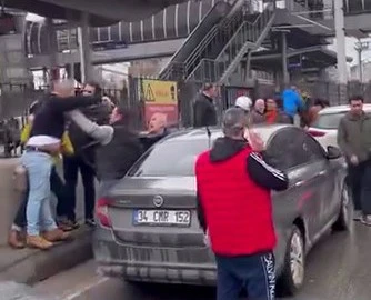 Bursa'da zincirleme kaza sonrası ortalık karıştı