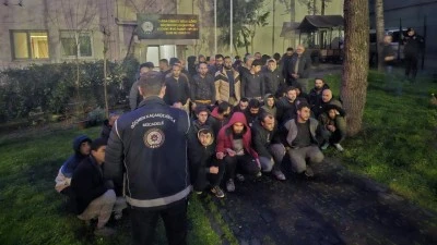 Bursa dahil 36 ilde 393 d&uuml;zensiz g&ouml;&ccedil;men yakalandı
