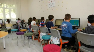 Bursa'daki k&ouml;y okullarına bilgisayar desteği