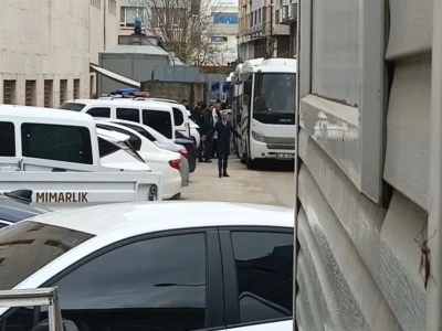 Bursa&rsquo;daki &lsquo;usuls&uuml;zl&uuml;k&rsquo; ve &lsquo;r&uuml;şvet&rsquo; soruşturmasında serbest kalan 5 ş&uuml;pheliye yakalama kararı