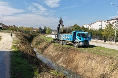 Bursa dereleri risklere karşı temizleniyor