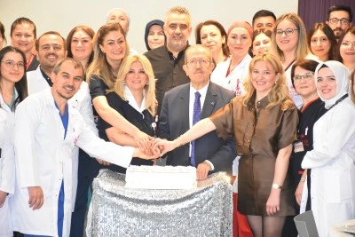 Bursa Hayat Hastanesi'nde Hemşireler G&uuml;n&uuml; kutlaması 