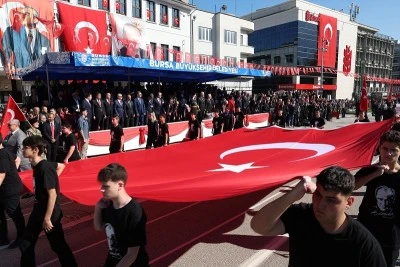 Bursa Heykel'de Cumhuriyet Bayramı coşkusu 