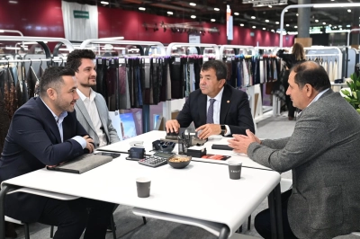 Bursa İş D&uuml;nyası Paris&rsquo;te Tekstil ve Moda Fuarlarında