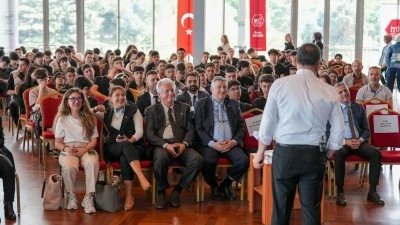 Bursa İT&Uuml;DER'den &ouml;ğrencilerin &ccedil;ok y&ouml;nl&uuml; gelişimine destek