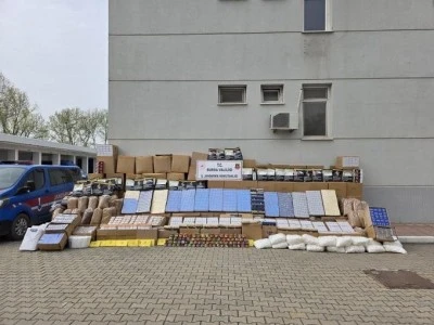 Bursa jandarması yaptığı baskınla serveti ortaya &ccedil;ıkardı