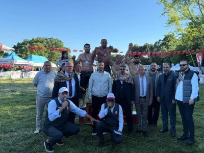 Bursa Kabulbaba G&uuml;reşleri&rsquo;nin finalinde Ali G&uuml;rb&uuml;z 1'inci oldu
