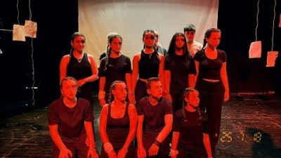 Bursa Kafe Sahne'nin gen&ccedil; sanat&ccedil;ıları sezonu &ldquo;Shakespeare'in Dışındakiler&rdquo; oyunuyla tamamladı