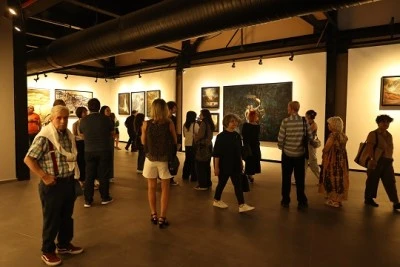 Bursa Nil&uuml;fer'de &ldquo;F&uuml;tursuz Denemeler&rdquo; sergisine b&uuml;y&uuml;k ilgi