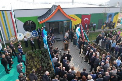 Bursa Nil&uuml;fer'de Kerem &Ouml;zdilek Kreş ve G&uuml;nd&uuml;z Bakımevi T&ouml;renle A&ccedil;ıldı