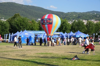Bursa&rsquo;nın K&ouml;kl&uuml; Mirası Festivalin İlk G&uuml;n&uuml;nde &Ouml;ne &Ccedil;ıktı