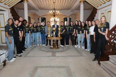 Bursa'nın şampiyon kızlarından anlamlı ziyaret