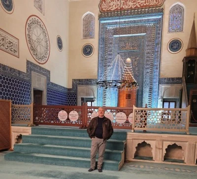 Bursa&rsquo;nın sembol&uuml; Yeşil K&uuml;lliyesi ziyaret&ccedil;i akınına uğruyor: 6 asırlık ihtişam