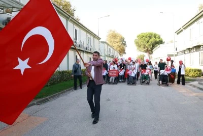 Bursa Osmangazi&rsquo;de Cumhuriyet coşkusu engel tanımadı 
