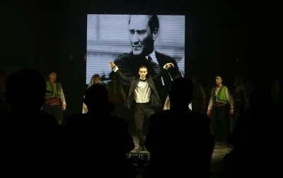 Bursa Osmangazi'de Zafer Bayramı muhteşem g&ouml;steriyle anlatıldı 