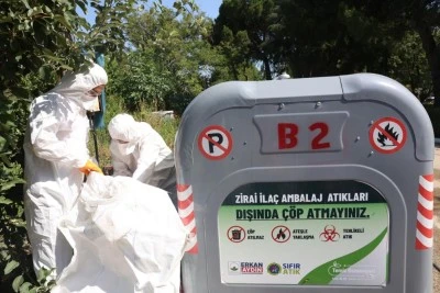 Bursa Osmangazi&rsquo;de zirai atıklar artık doğaya değil geri d&ouml;n&uuml;ş&uuml;me gidiyor