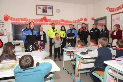 Bursa polisinden &ouml;ğrencilere eğitim