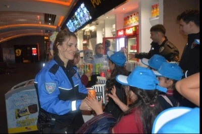 Bursa polisinden sosyal sorumluluk projesi