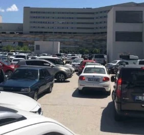 Bursa Şehir Hastanesi&rsquo;nin otopark sorunu &ccedil;&ouml;z&uuml;lemiyor